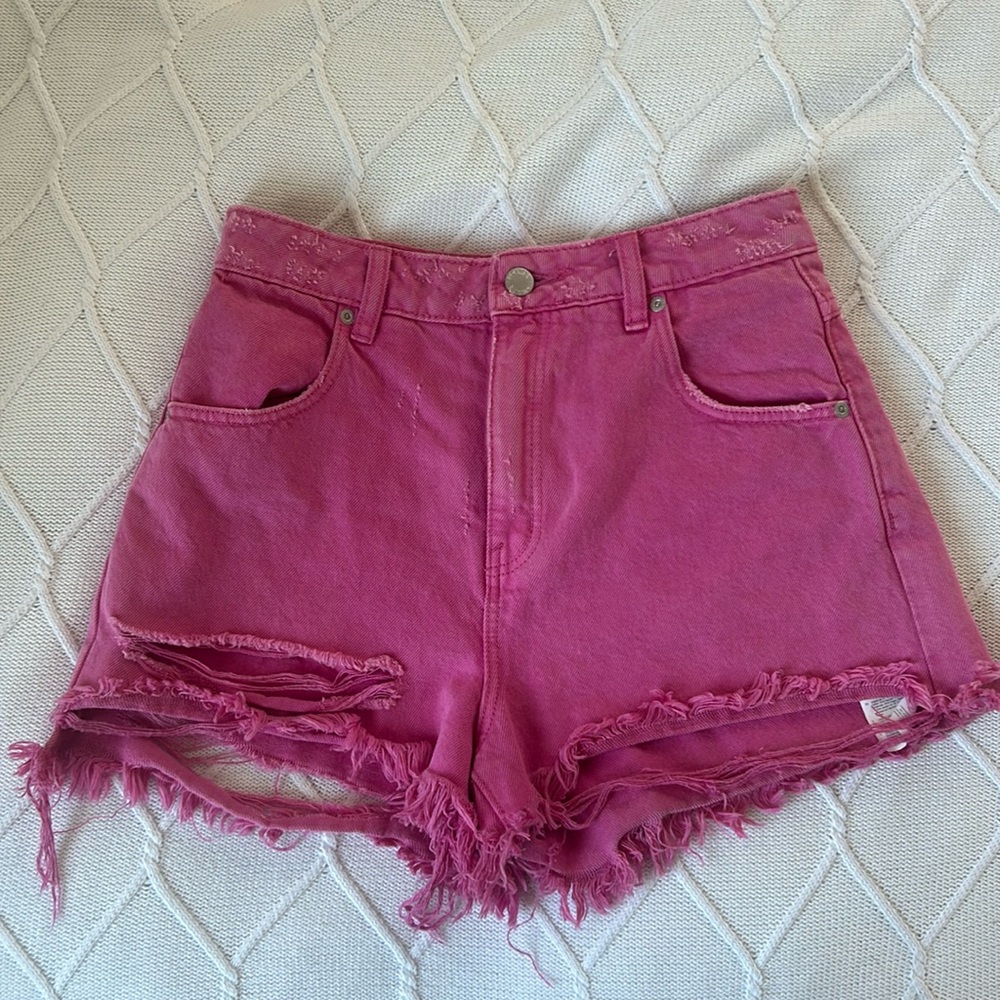 ROLLA’s high rise pink denim shorts